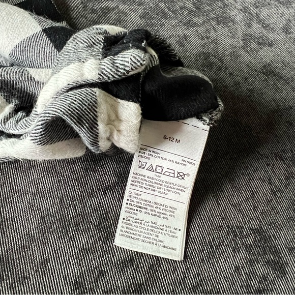 Old Navy Black and White Checkered Romper Size 6-12 Months - Picture 4 of 7